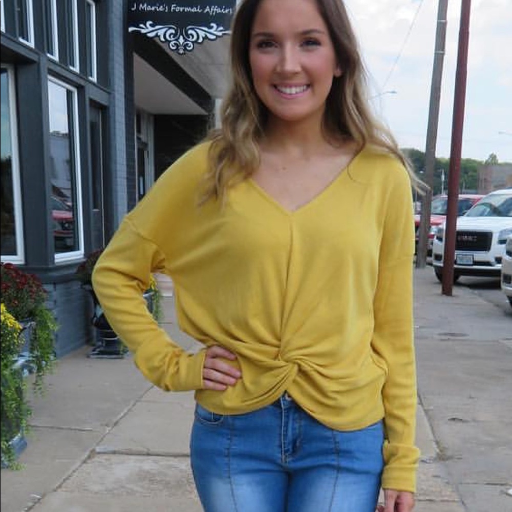 Mustard Twist Top